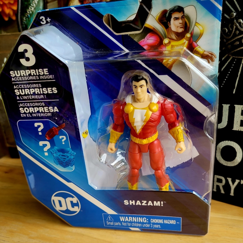 SHAZAM Action Figure - Picture 4 of 8